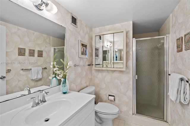 500 Three Islands Blvd 917, Hallandale Beach, FL 33009