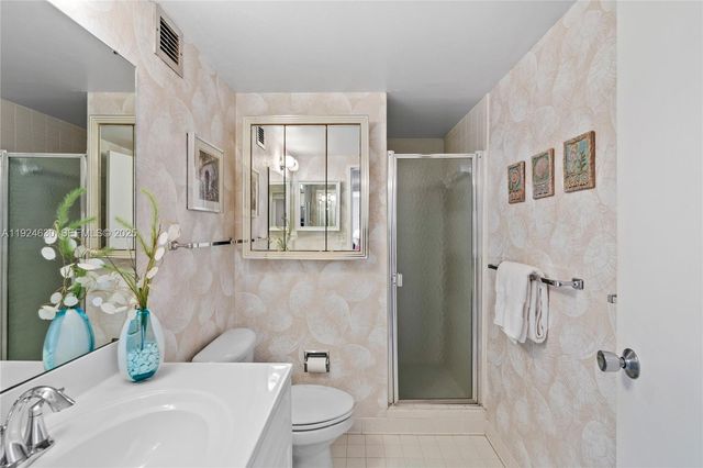 500 Three Islands Blvd 917, Hallandale Beach, FL 33009