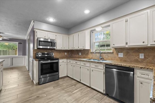 15814 Larkfield Drive, Houston, TX 77059