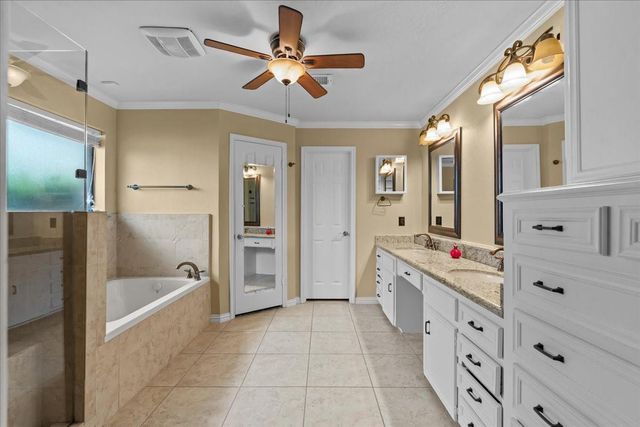 15814 Larkfield Drive, Houston, TX 77059