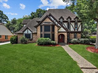 15814 Larkfield Drive, Houston, TX 77059