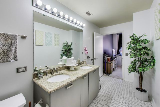 111 S MORGAN Street 510, Chicago, IL 60607