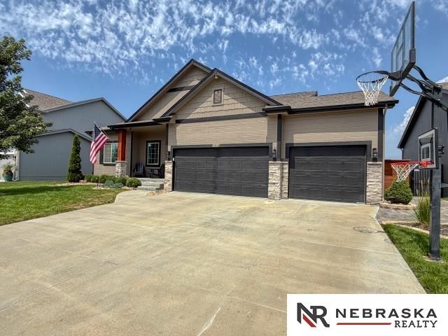 17614 Musket Street, Omaha, NE 68136