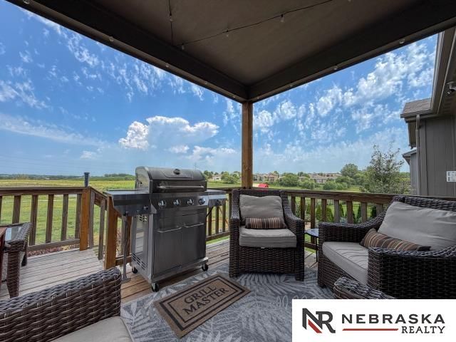 17614 Musket Street, Omaha, NE 68136