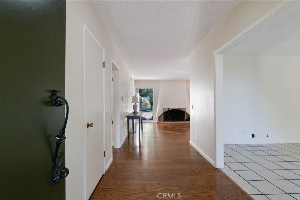 16568 Goldenrod Place, Encino, CA 91436 — photo 3