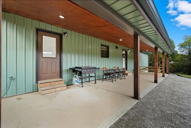 1275A Ennis Branch Rd, Mc Ewen, TN 37101