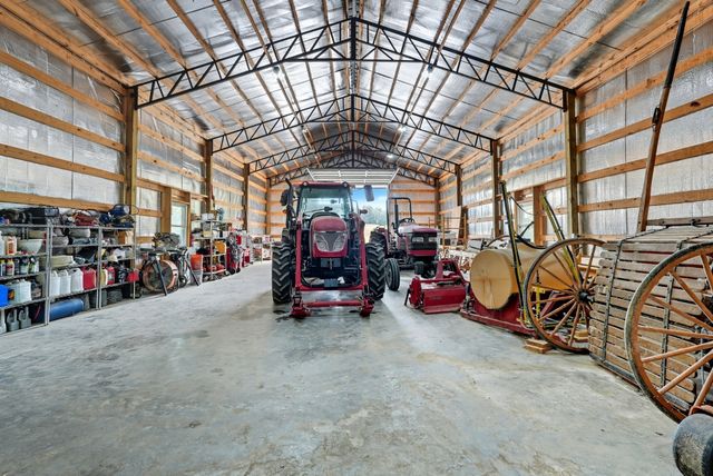 1275A Ennis Branch Rd, Mc Ewen, TN 37101