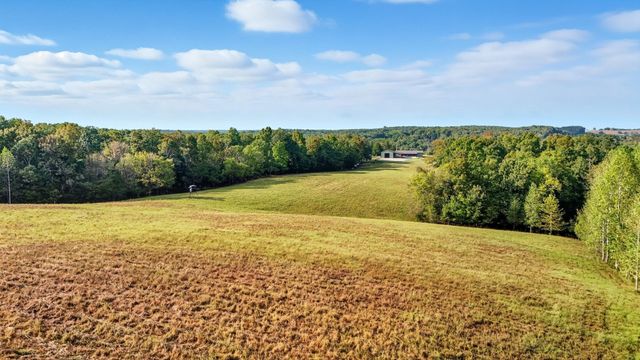 1275A Ennis Branch Rd, Mc Ewen, TN 37101