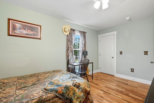 1275A Ennis Branch Rd, Mc Ewen, TN 37101