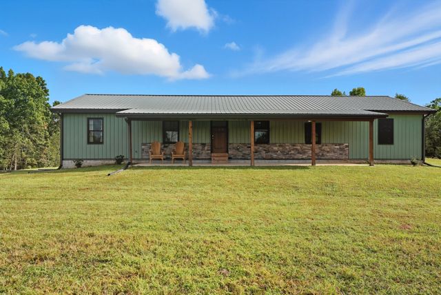 1275A Ennis Branch Rd, Mc Ewen, TN 37101