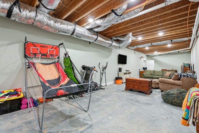 1275A Ennis Branch Rd, Mc Ewen, TN 37101