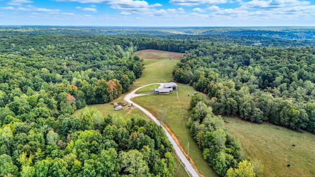 1275A Ennis Branch Rd, Mc Ewen, TN 37101