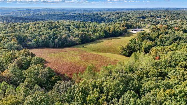 1275A Ennis Branch Rd, Mc Ewen, TN 37101