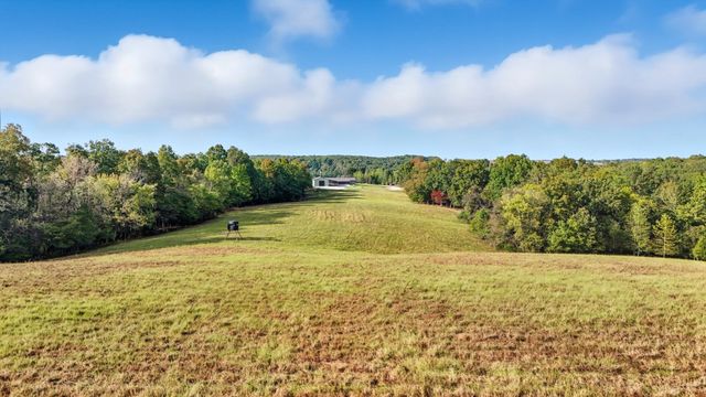 1275A Ennis Branch Rd, Mc Ewen, TN 37101