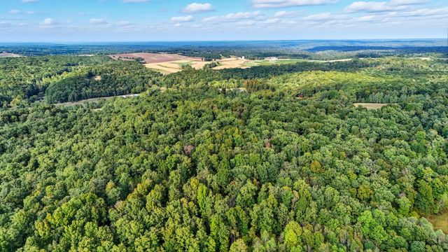 1275A Ennis Branch Rd, Mc Ewen, TN 37101