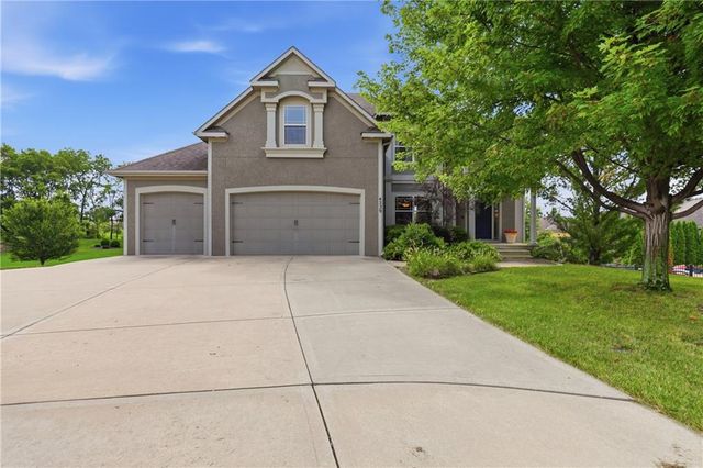 4229 S White Sands Court, Blue Springs, MO 64015