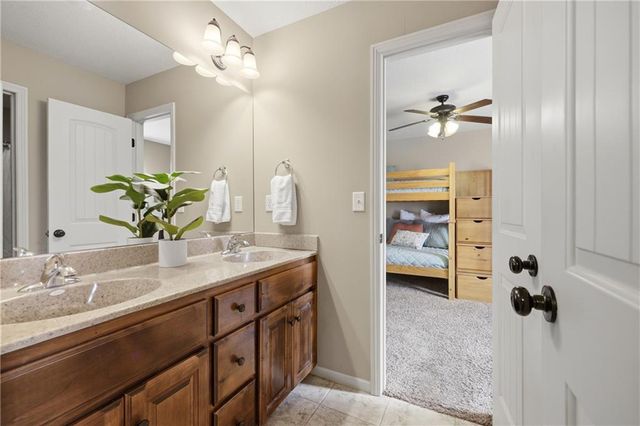 4229 S White Sands Court, Blue Springs, MO 64015