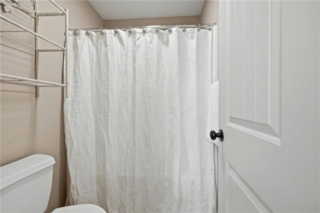 4229 S White Sands Court, Blue Springs, MO 64015