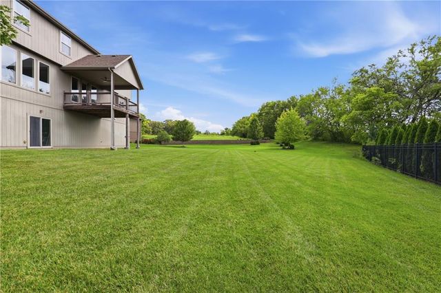 4229 S White Sands Court, Blue Springs, MO 64015