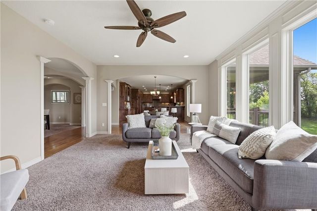 4229 S White Sands Court, Blue Springs, MO 64015