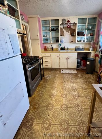 748 S 87th East Avenue, Tulsa, OK 74112