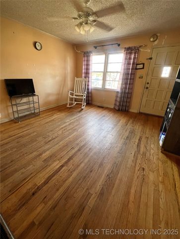 748 S 87th East Avenue, Tulsa, OK 74112