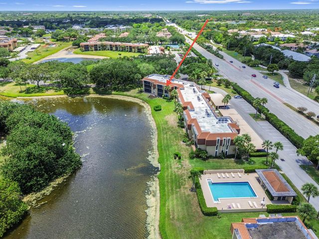 5250 Woodland Lakes Drive 327, Palm Beach Gardens, FL 33418