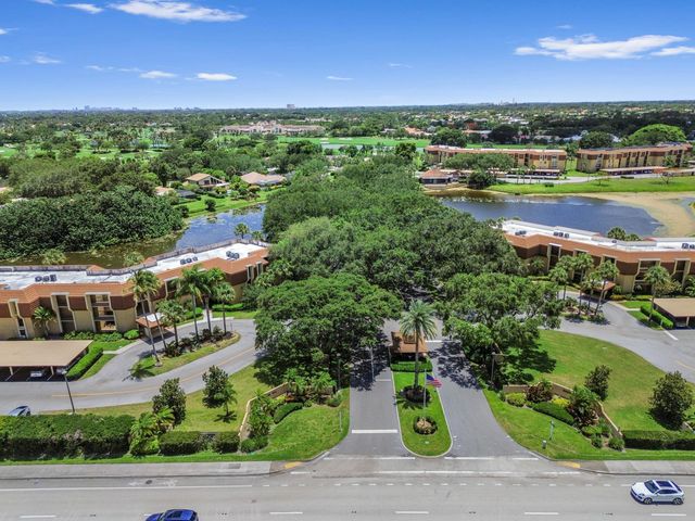 5250 Woodland Lakes Drive 327, Palm Beach Gardens, FL 33418