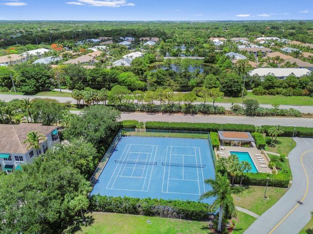 5250 Woodland Lakes Drive 327, Palm Beach Gardens, FL 33418