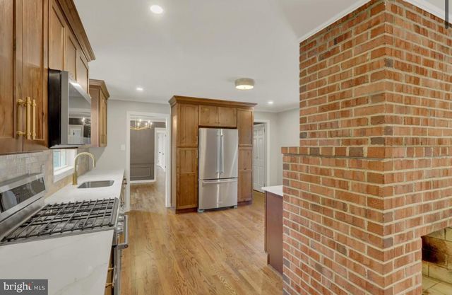 2 GOLFVIEW ROAD, Camp Hill, PA 17011