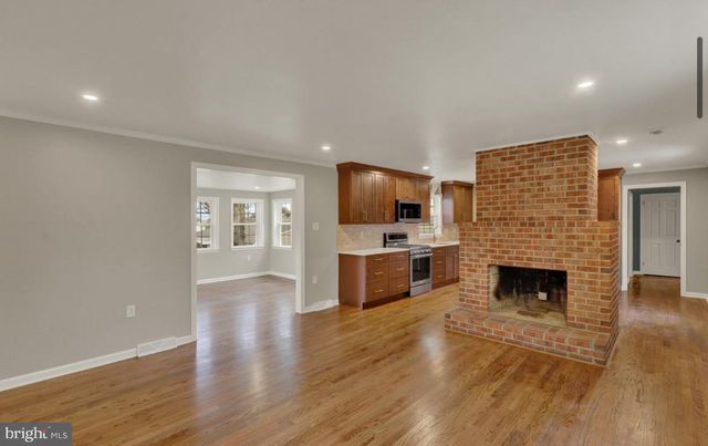 2 GOLFVIEW ROAD, Camp Hill, PA 17011