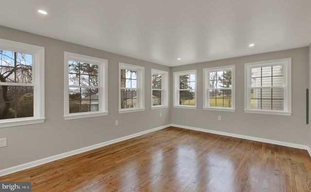 2 GOLFVIEW ROAD, Camp Hill, PA 17011