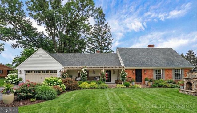 2 GOLFVIEW ROAD, Camp Hill, PA 17011