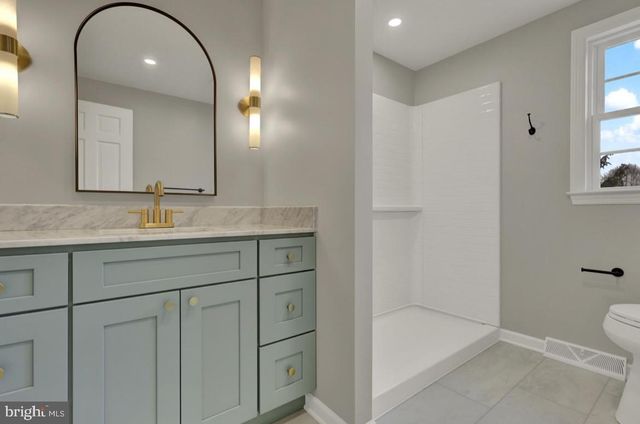 2 GOLFVIEW ROAD, Camp Hill, PA 17011