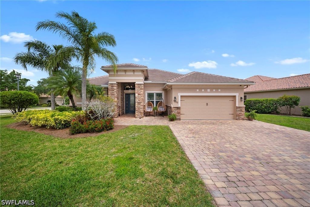7933 Founders CIR, Naples, FL 34104