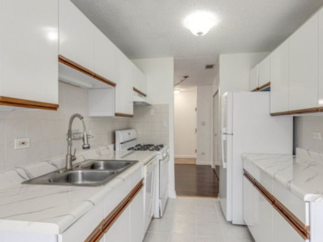 760 Weidner Road 107, Buffalo Grove, IL 60089