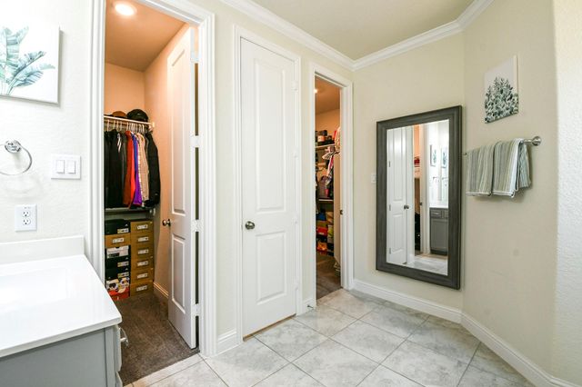 14011 Lago Creek Court, Rosharon, TX 77583