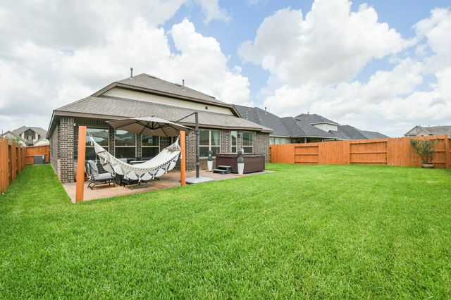 14011 Lago Creek Court, Rosharon, TX 77583