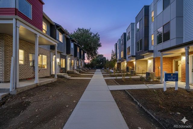 15339 W 68th Loop, Arvada, CO 80007