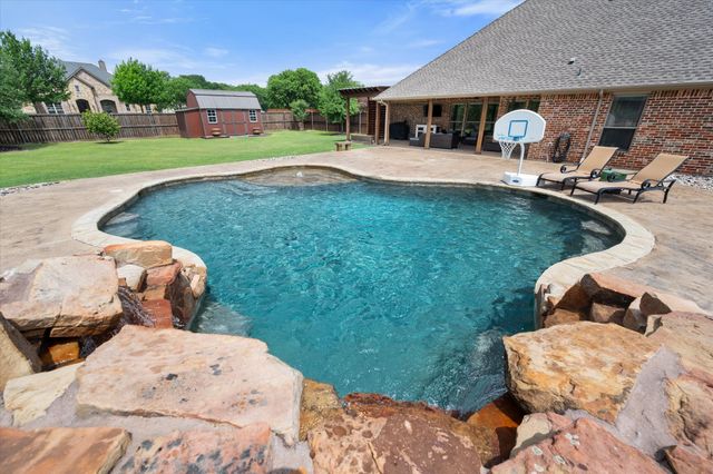 2010 Ashley Brooke Court, Midlothian, TX 76065