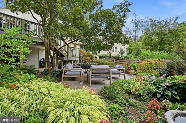 124 W GRAVERS LN, Philadelphia, PA 19118