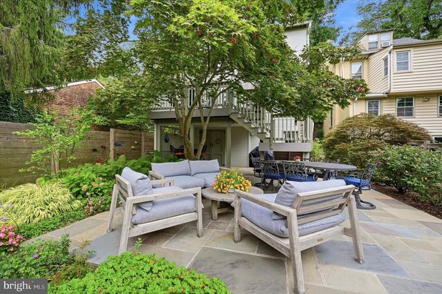 124 W GRAVERS LN, Philadelphia, PA 19118