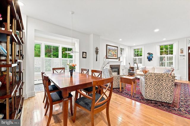 124 W GRAVERS LN, Philadelphia, PA 19118
