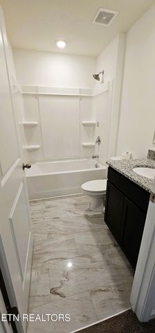333 Emma Victoria Way, Kodak, TN 37764