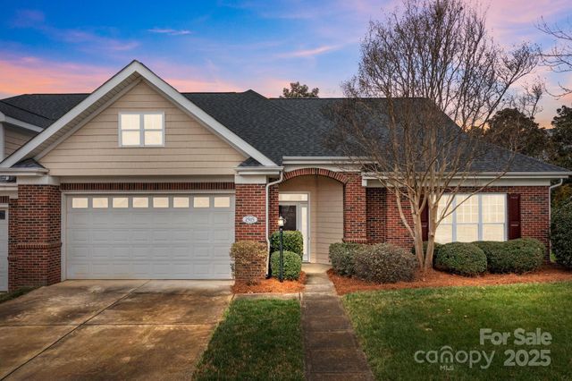 2915 Autumn Harvest Lane, Charlotte, NC 28269