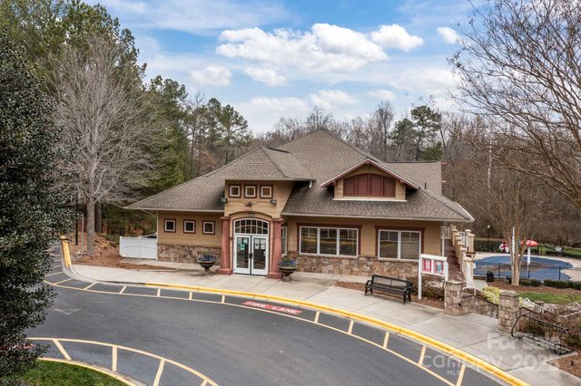 2915 Autumn Harvest Lane, Charlotte, NC 28269