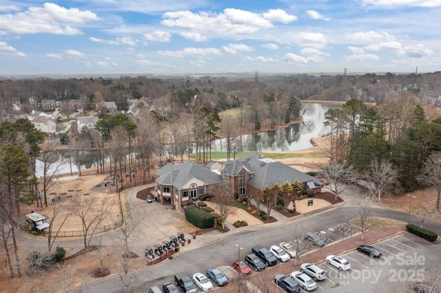 2915 Autumn Harvest Lane, Charlotte, NC 28269