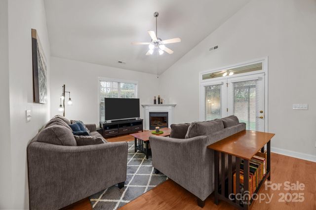 2915 Autumn Harvest Lane, Charlotte, NC 28269