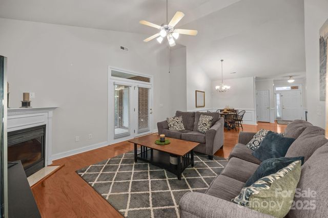 2915 Autumn Harvest Lane, Charlotte, NC 28269