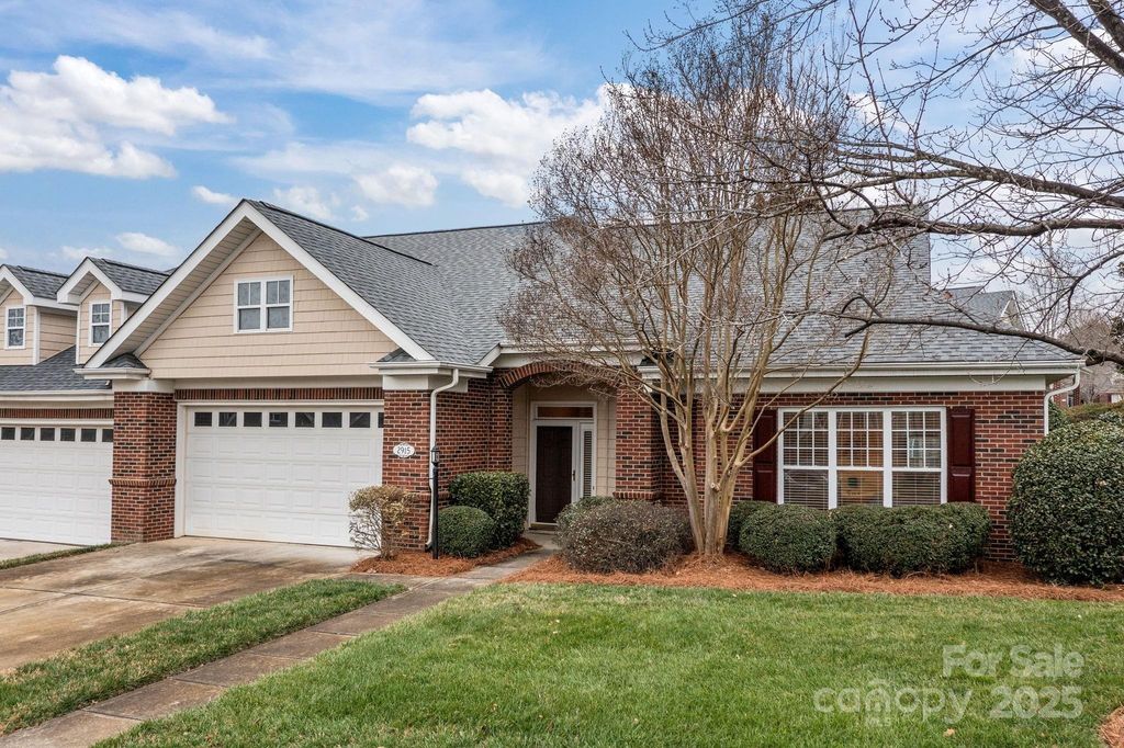 2915 Autumn Harvest Lane, Charlotte, NC 28269